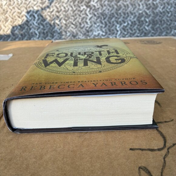 Fourth Wing Original Hardcover Empyrean Series Rebecca Yarros - Picture 5 of 7